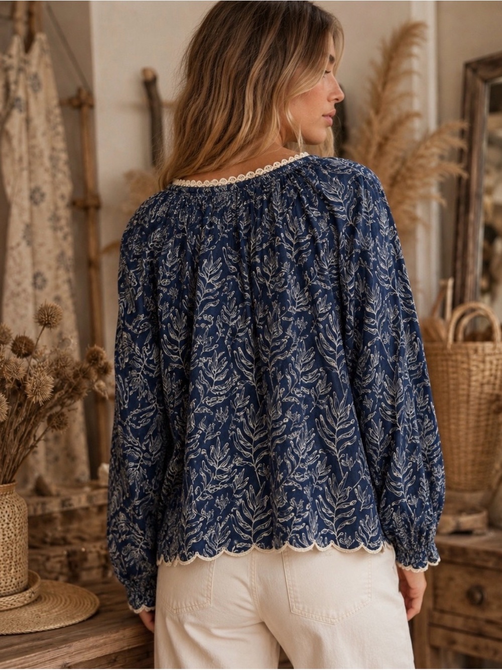 JODIFL Scalloped Hem Navy Floral V-Neck Boho Peasant Blouse NWT Size Medium - Picture 2 of 6